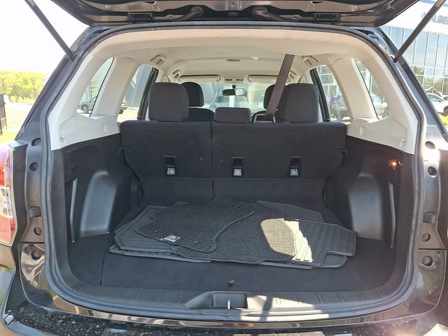 Used 2015 Subaru Forester 2.5i w/ Alloy Wheel Package AWD/4WD image 26
