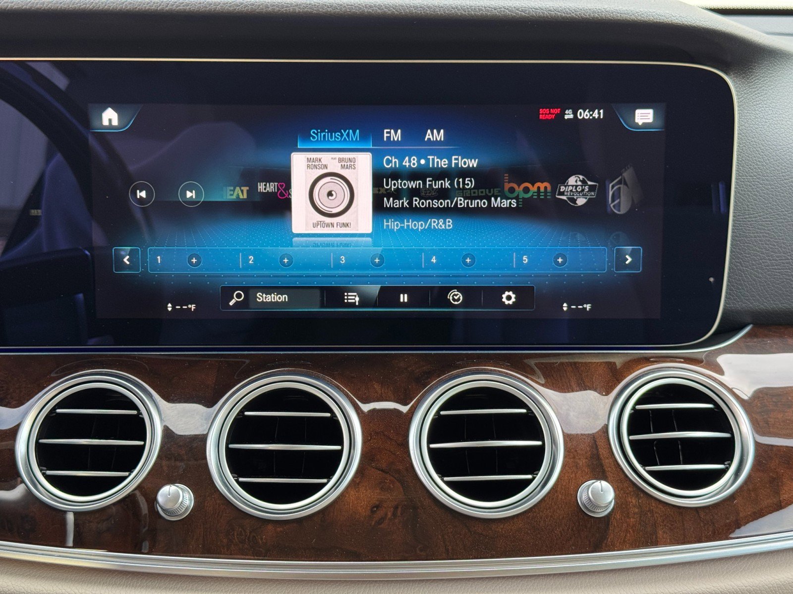 Used 2023 Mercedes-Benz E 450 4MATIC All-Terrain Wagon image 28