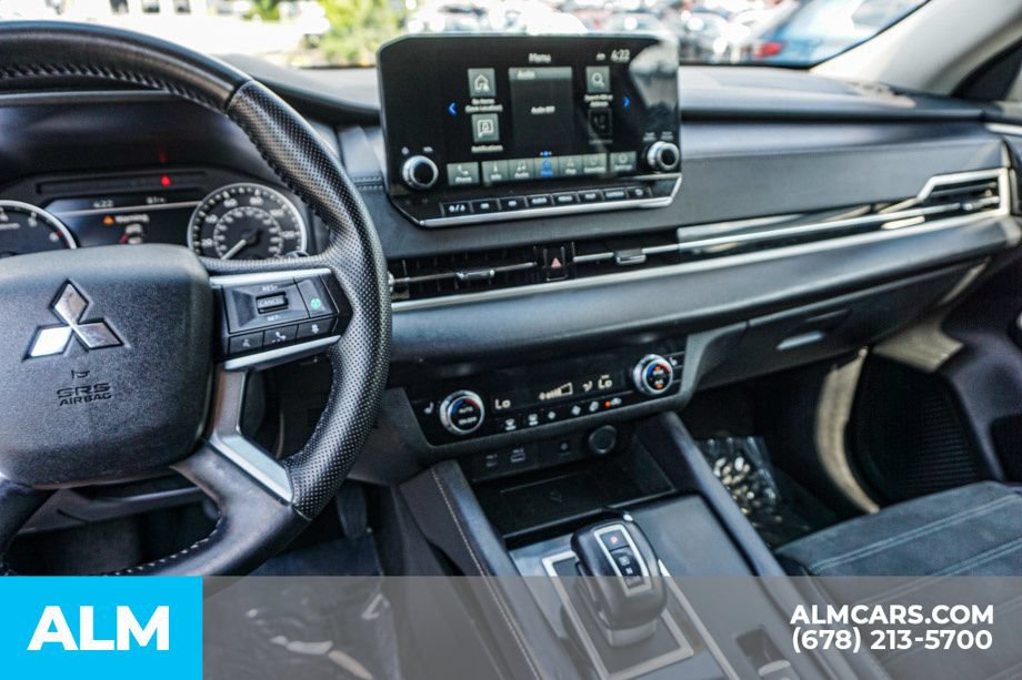 Used 2024 Mitsubishi Outlander SE FWD image 34