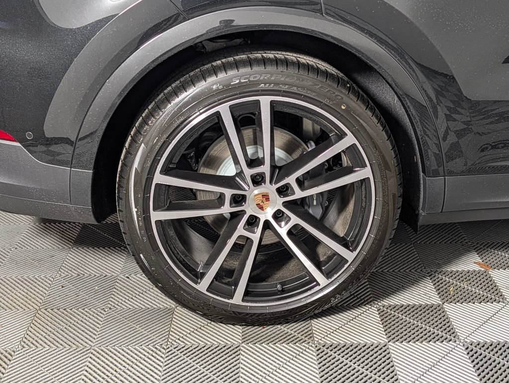 New 2026 Porsche Cayenne AWD/4WD image 13