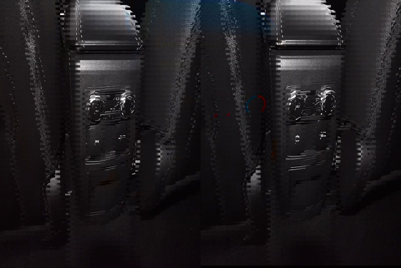 Used 2023 Ford Explorer Limited w/ Limited Technology Package image 14