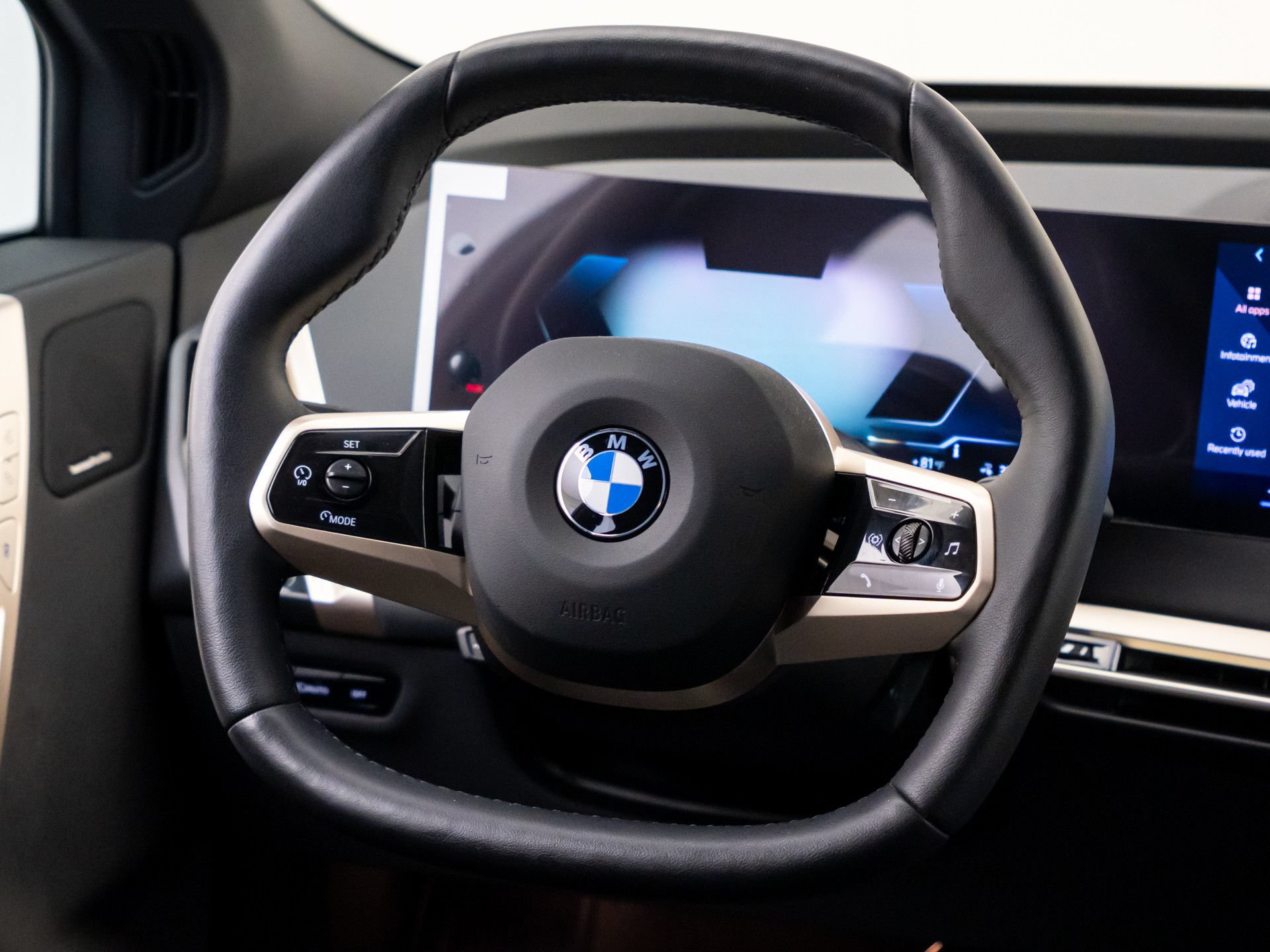 Certified 2026 BMW iX xDrive45 w/ Premium Package AWD/4WD image 11