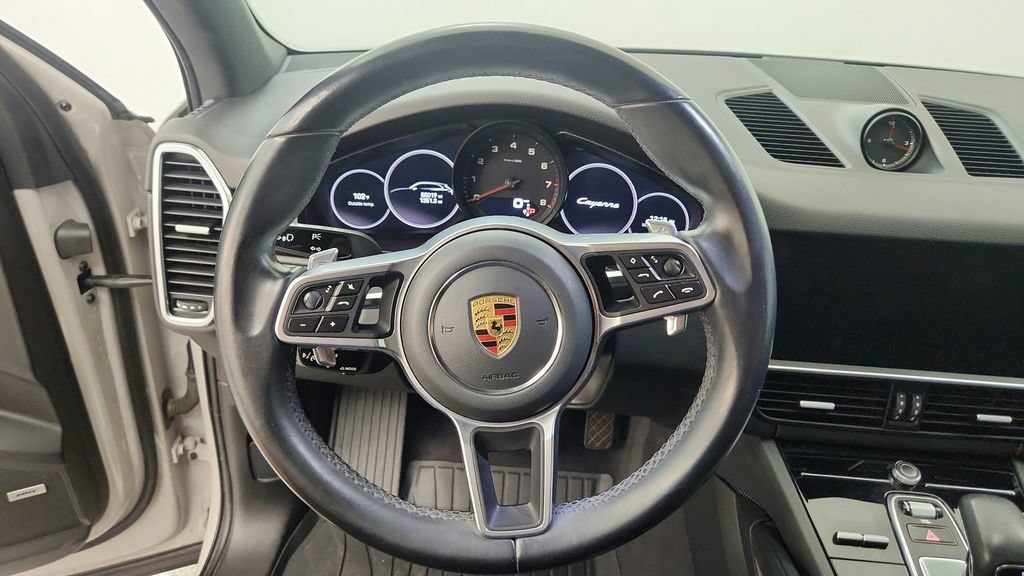 Used 2022 Porsche Cayenne Platinum Edition AWD/4WD image 27