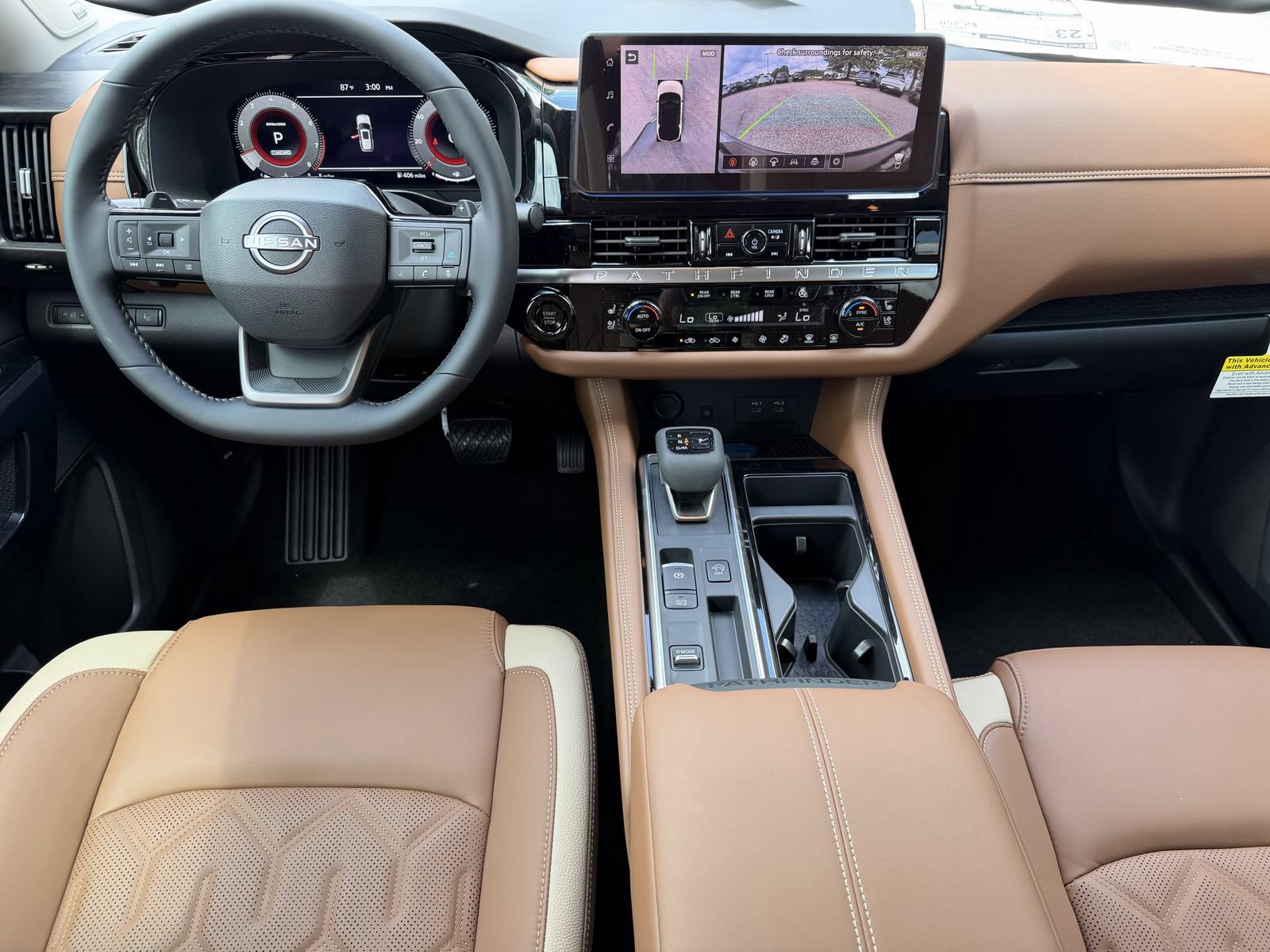 New 2026 Nissan Pathfinder Platinum FWD image 2