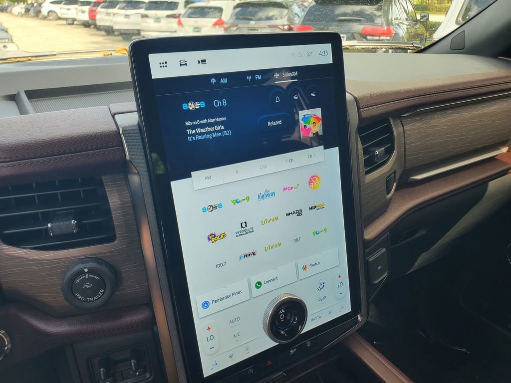 Used 2023 Ford Expedition Limited image 30