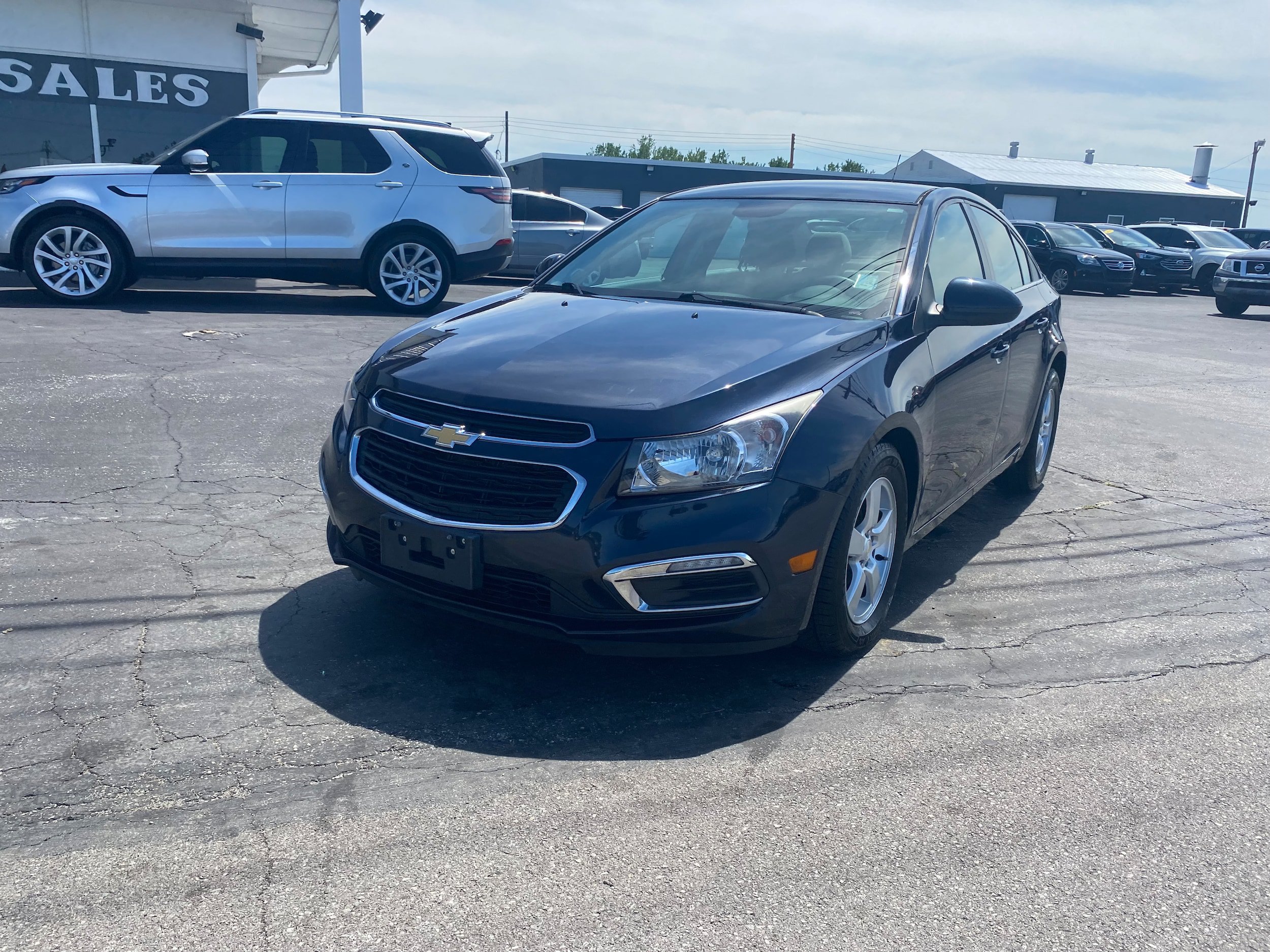 Used 2016 Chevrolet Cruze LT w/ Technology Package FWD image 1