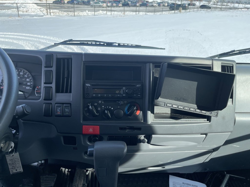 Used 2020 Isuzu NPR image 12