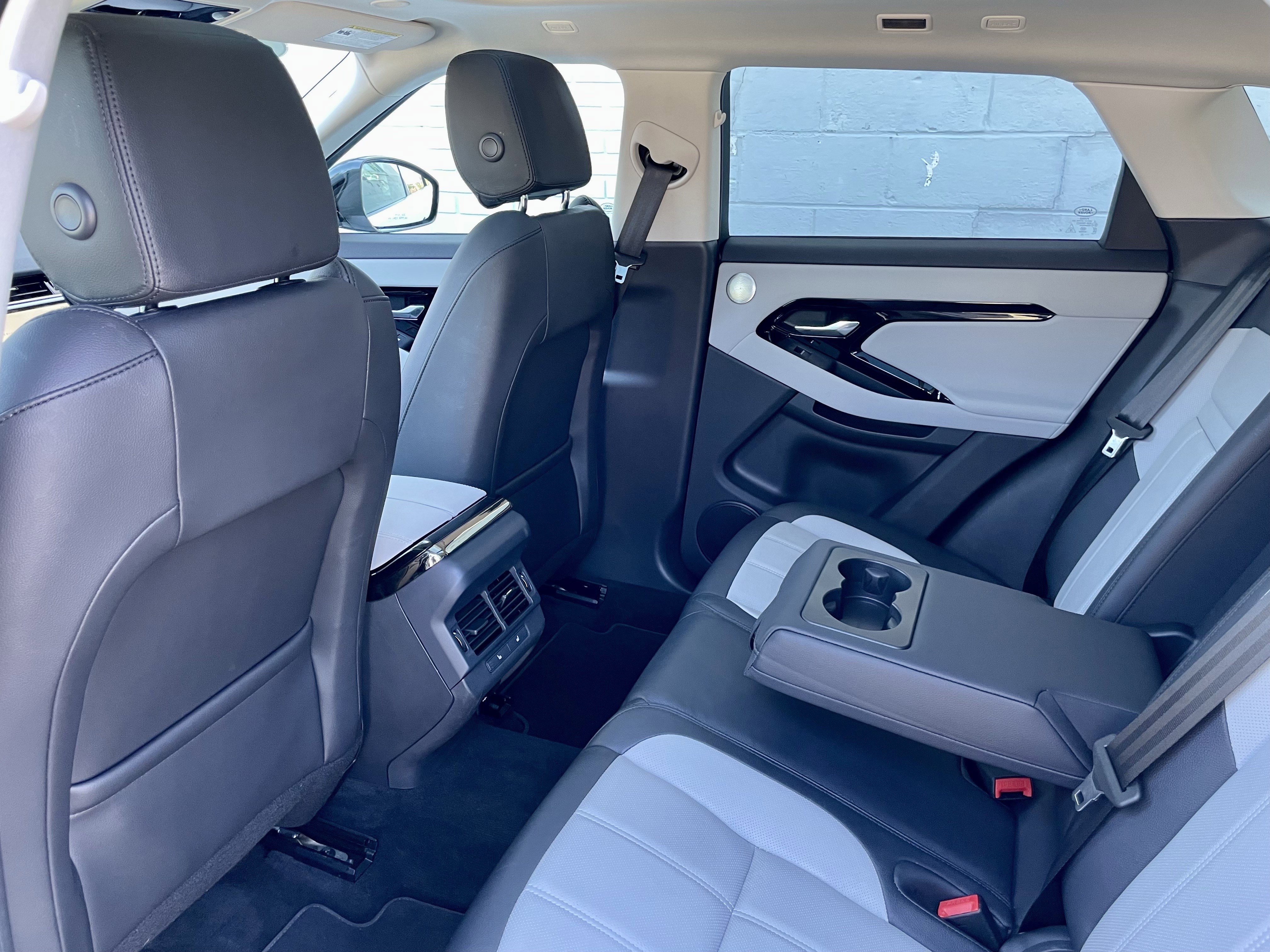 Certified 2025 Land Rover Range Rover Evoque Dynamic SE AWD/4WD image 30