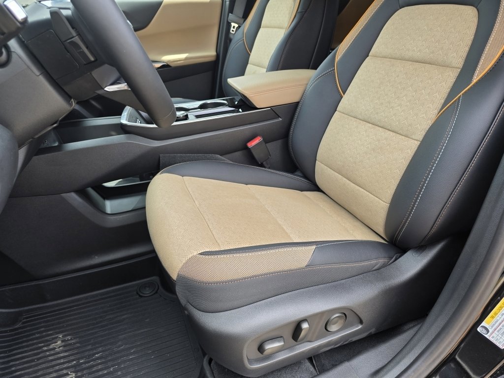 New 2026 Chevrolet Equinox ACTIV w/ Convenience Package III image 16