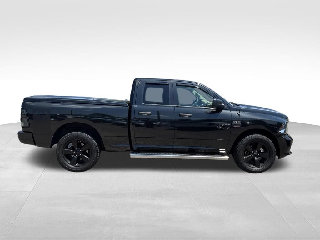 Used 2018 RAM 1500 Express w/ Black Ram 1500 Express Group AWD/4WD image 7