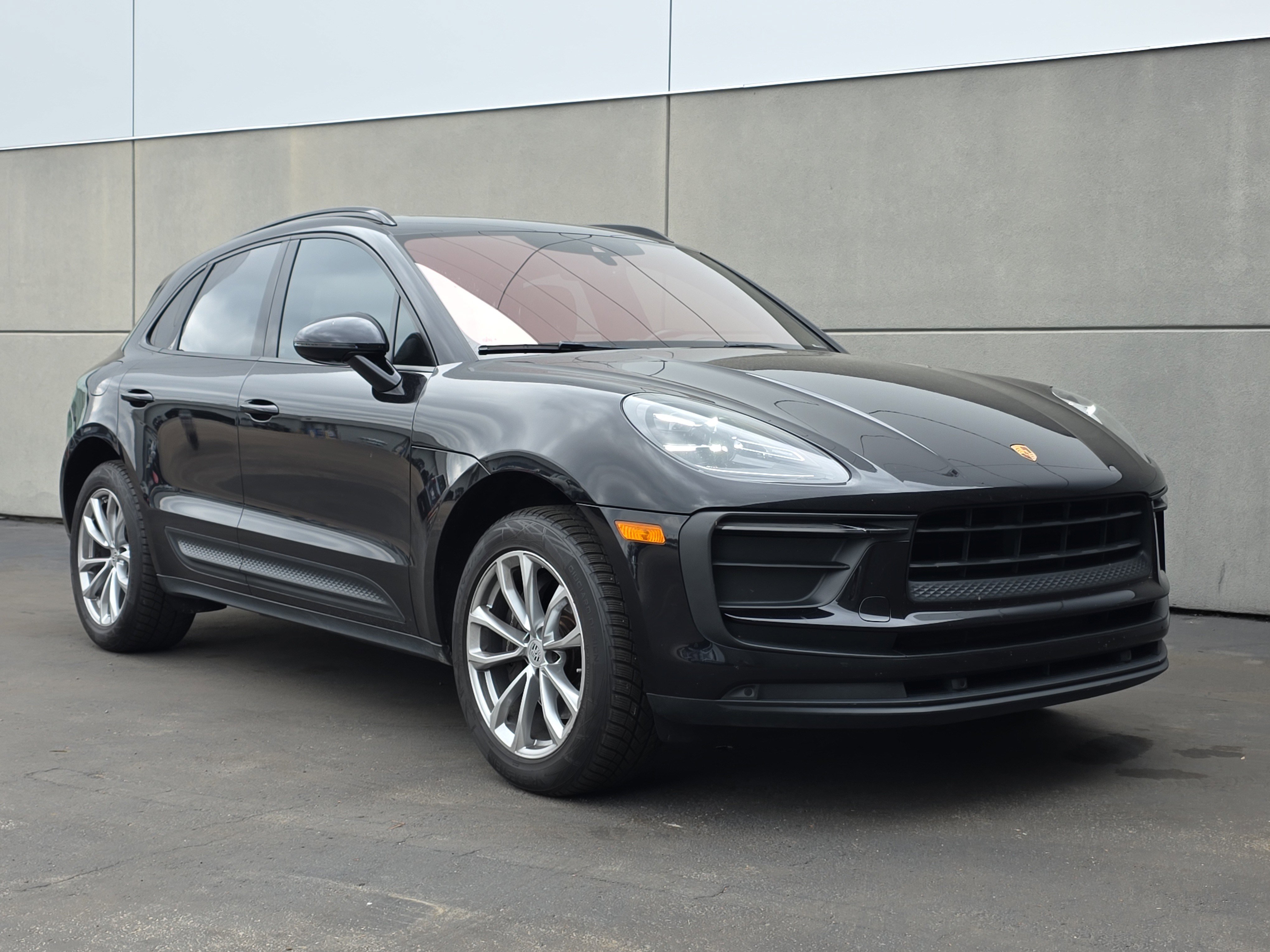 Used 2022 Porsche Macan AWD/4WD image 9