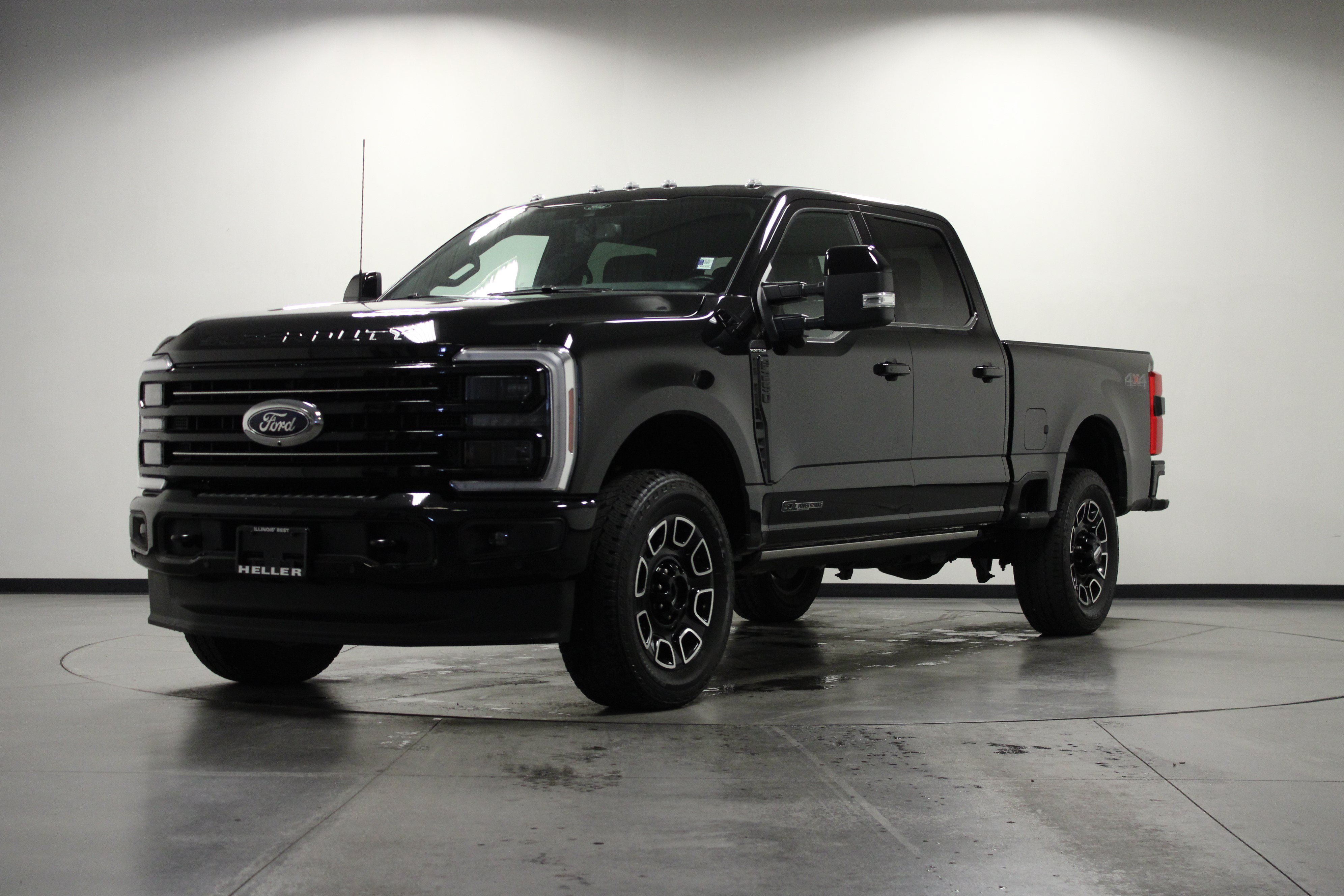 Used 2025 Ford F250 Platinum AWD/4WD image 8
