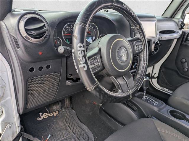 Used 2016 Jeep Wrangler Unlimited Sport w/ Connectivity Group image 9