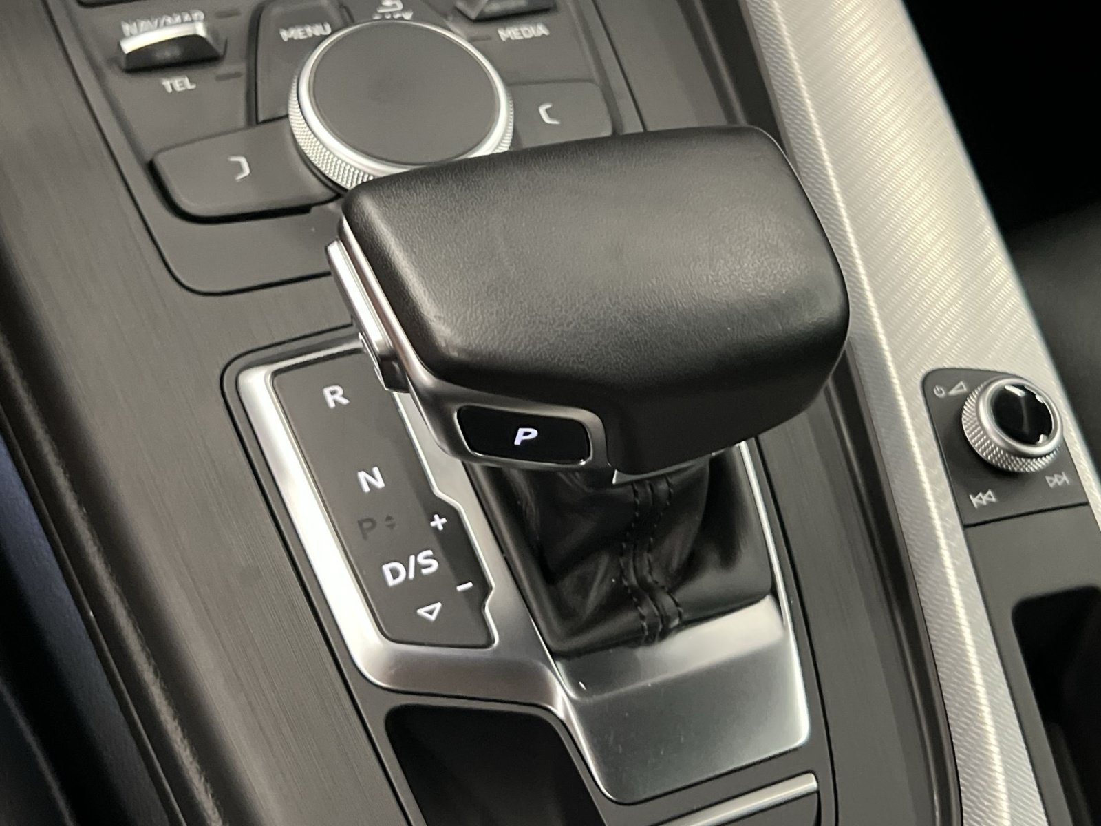 Used 2018 Audi A4 2.0T allroad Premium w/ Convenience Package AWD/4WD image 17