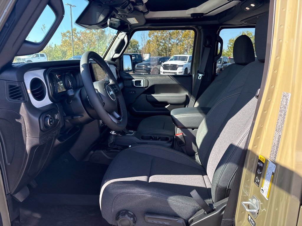 New 2026 Jeep Gladiator Sport w/ Dual Top Group AWD/4WD image 14