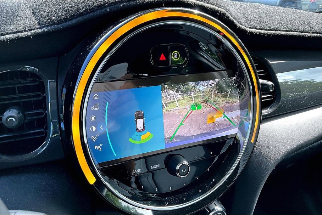 Used 2024 MINI Cooper 4-Door Hardtop image 23