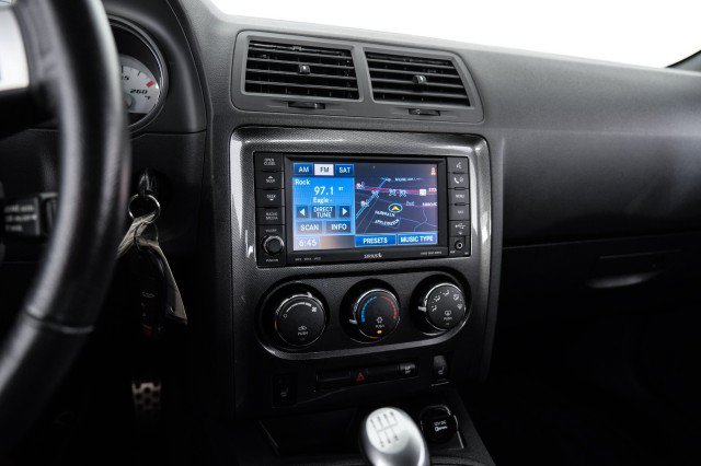 Used 2009 Dodge Challenger SRT8 w/ SRT Option Group II RWD image 21