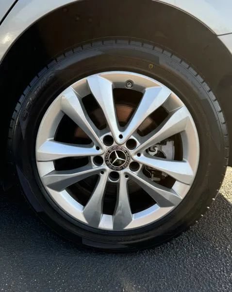 Used 2019 Mercedes-Benz C 300 4MATIC Sedan image 14