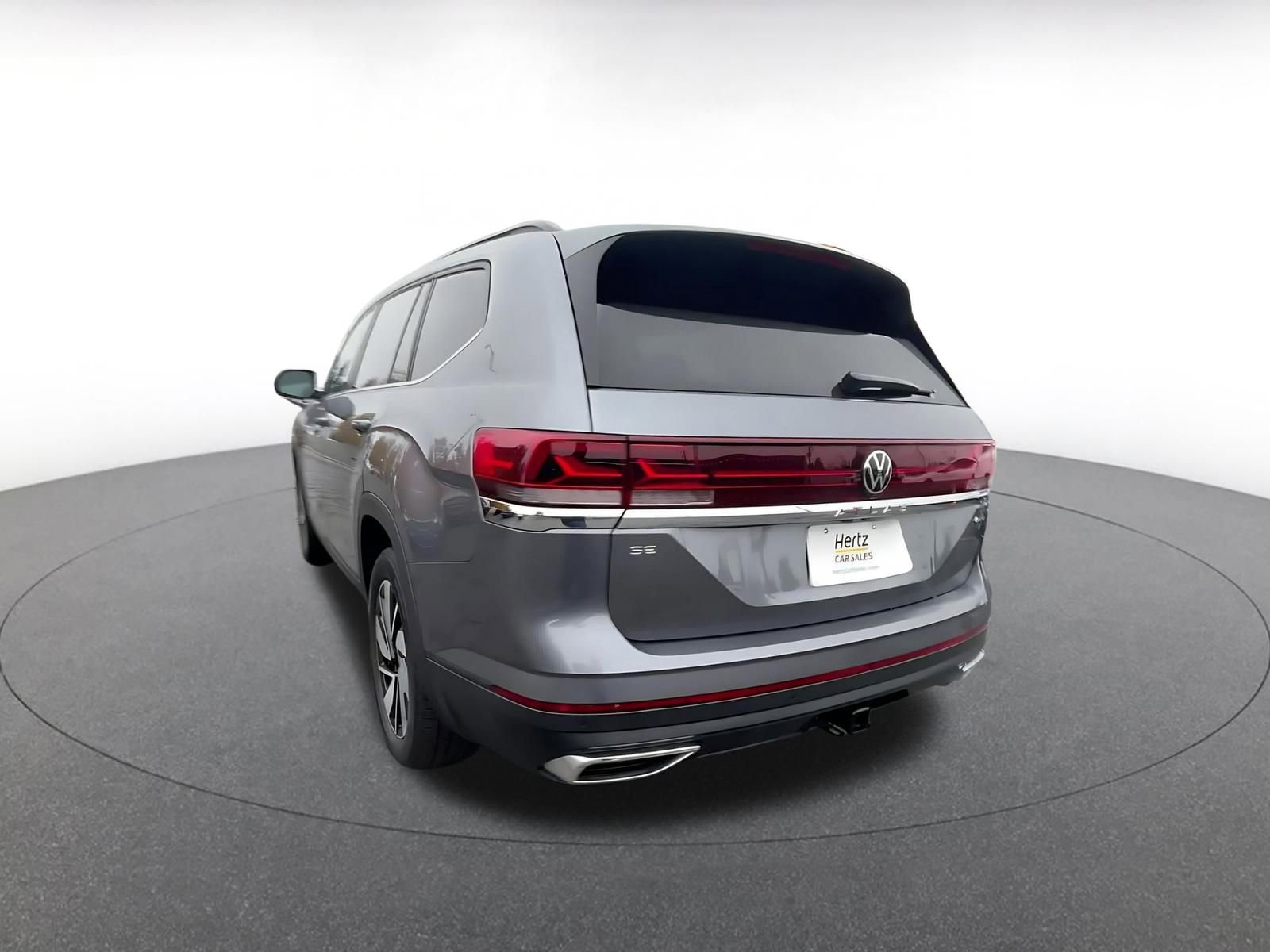 Used 2025 Volkswagen Atlas SE image 11