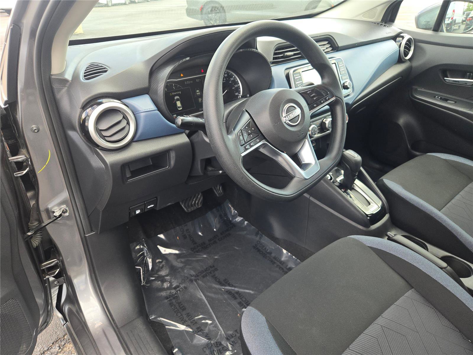 Used 2025 Nissan Versa SV FWD image 23