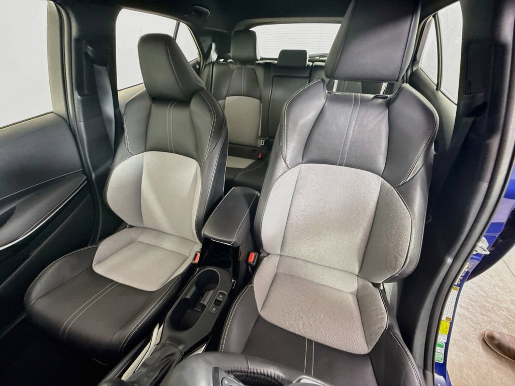 Used 2025 Toyota Corolla XSE FWD image 11
