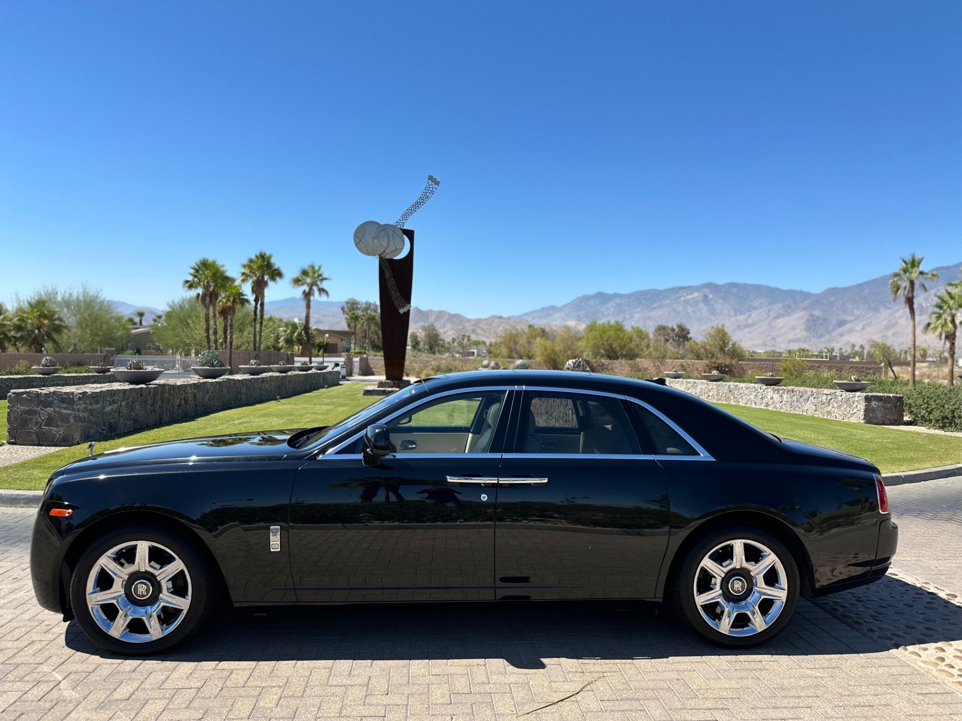 Used 2011 Rolls-Royce Ghost image 19