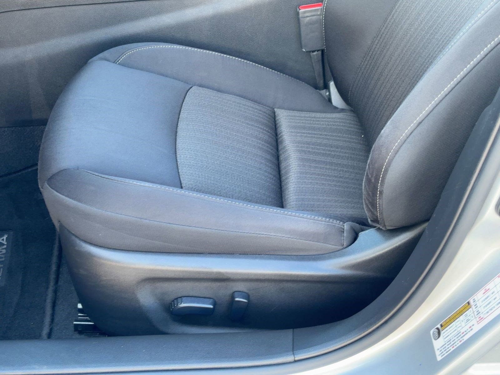 Used 2024 Nissan Altima 2.5 SV image 13