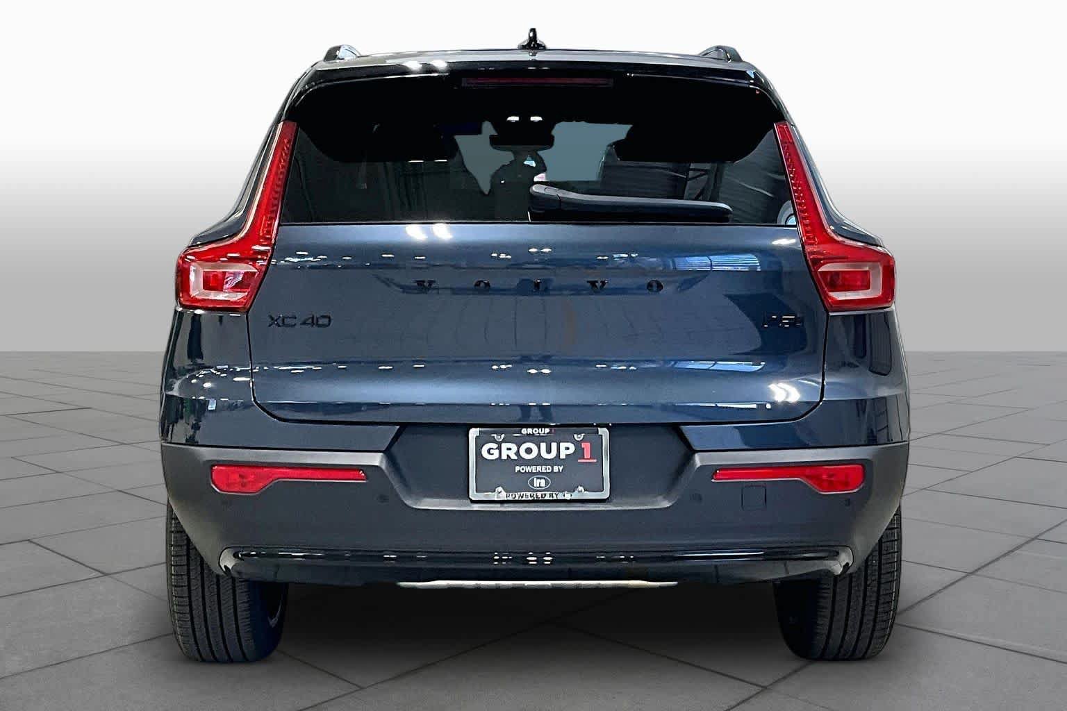 New 2026 Volvo XC40 B5 Ultra w/ Protection Package Premier AWD/4WD image 4