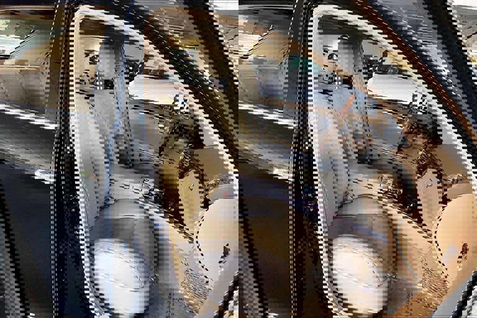 Used 2010 Mercedes-Benz S 550 4MATIC image 8