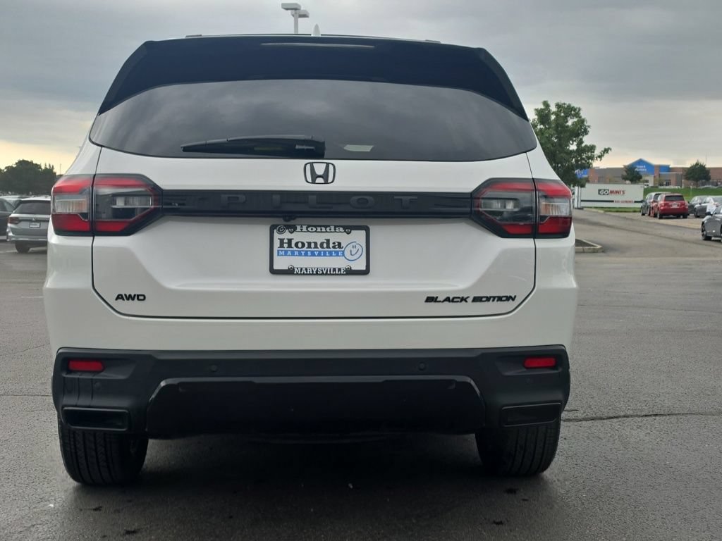 Certified 2026 Honda Pilot Black Edition image 6