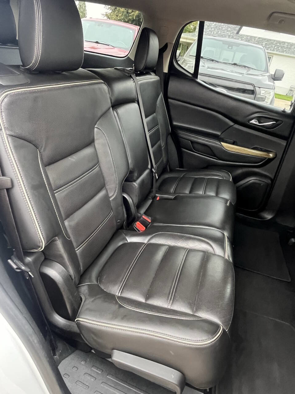 Used 2018 GMC Acadia Denali w/ LPO, Cargo Package image 25