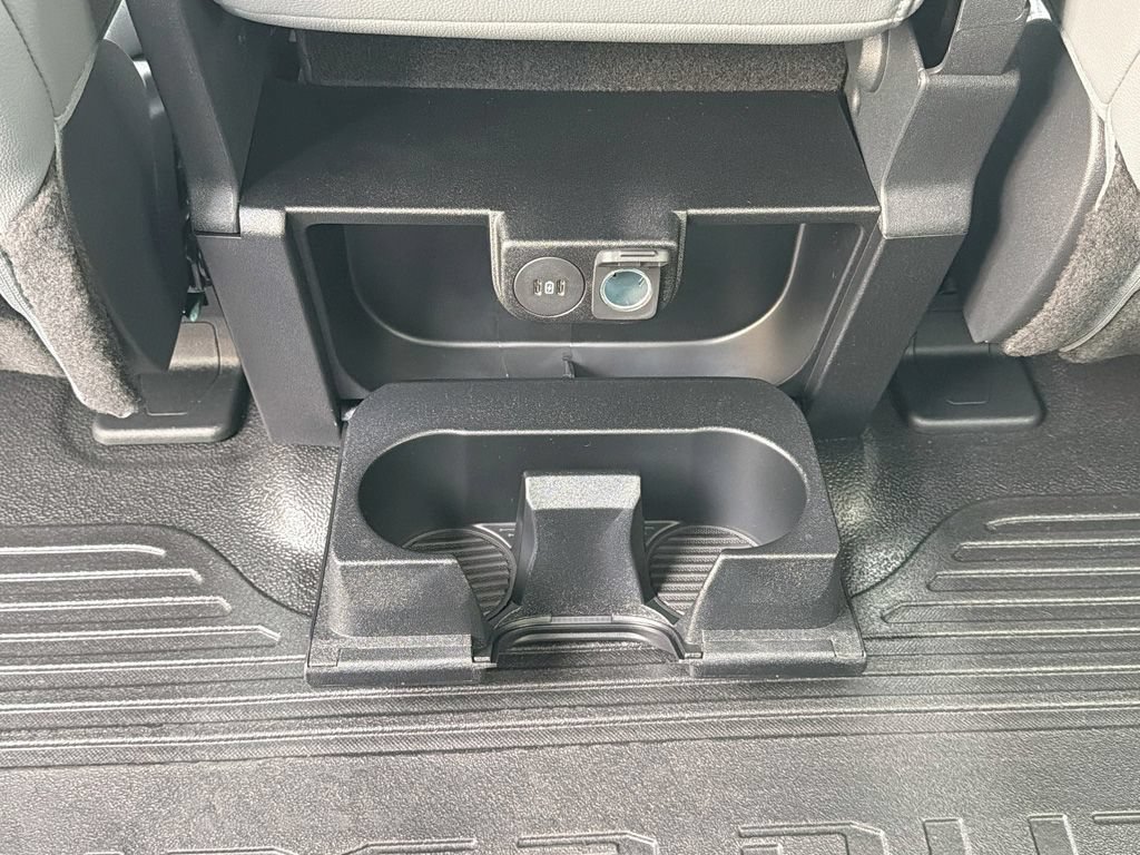 New 2026 Ford F550 4x4 Crew Cab image 34