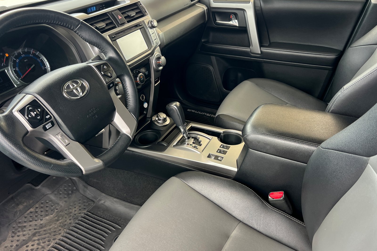Certified 2018 Toyota 4Runner SR5 Premium AWD/4WD image 9