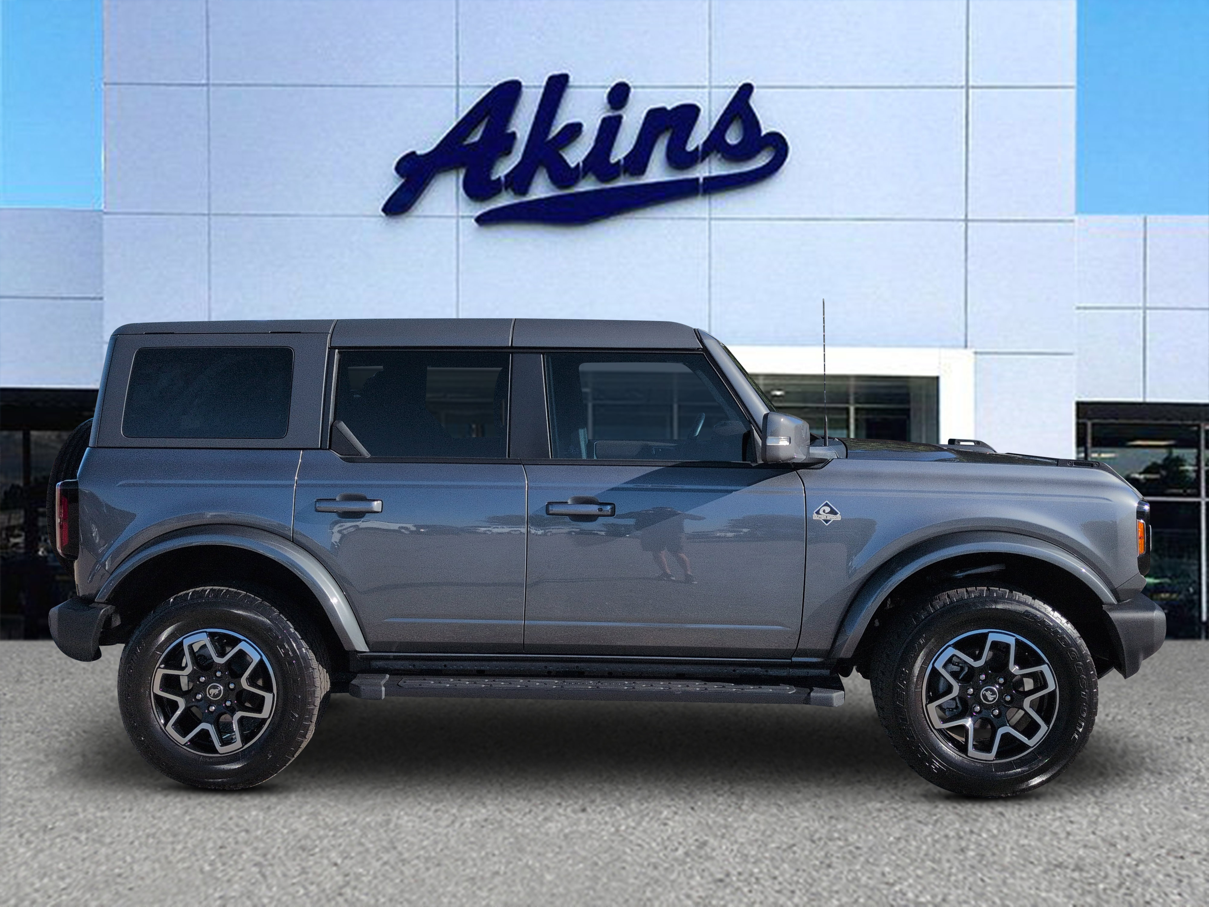 Certified 2024 Ford Bronco Outer Banks