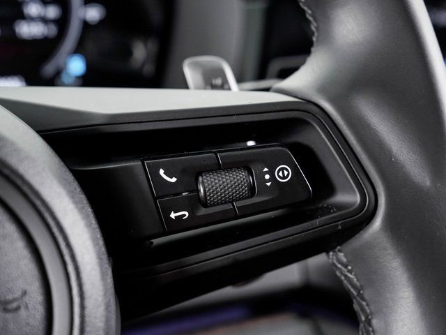 Certified 2025 Porsche Panamera 4 image 15