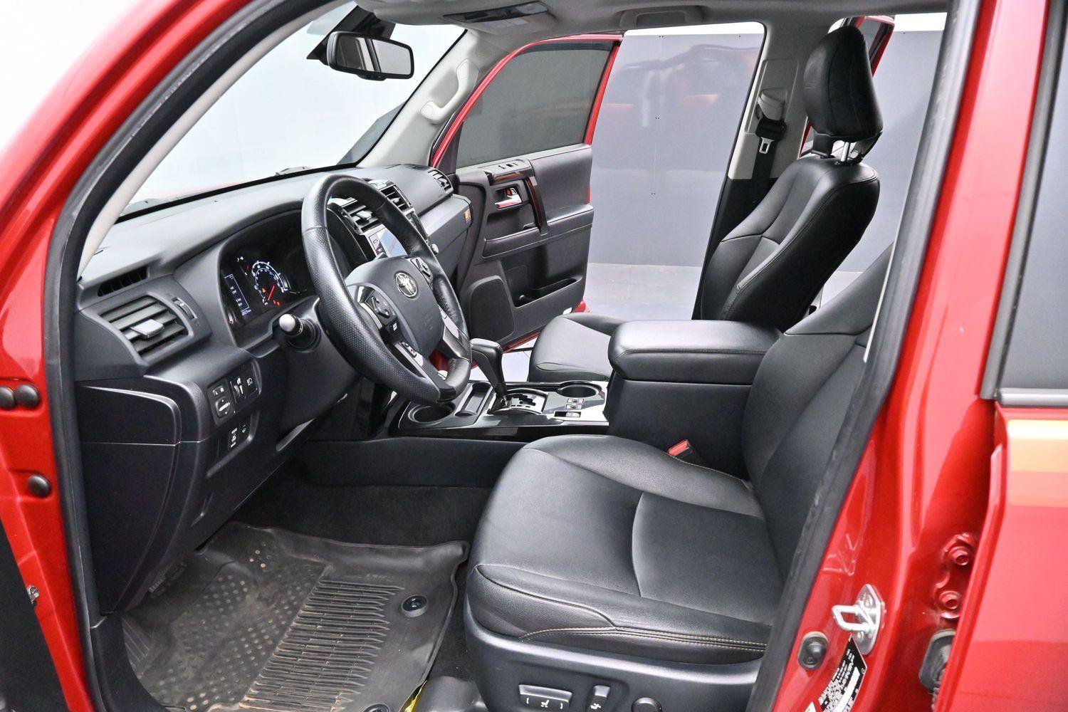 Used 2023 Toyota 4Runner 40th Anniversary SE AWD/4WD image 11