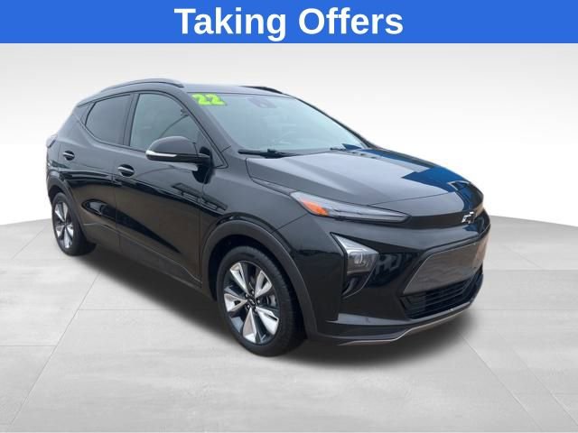 Used 2022 Chevrolet Bolt EUV LT w/ Convenience Package image 1
