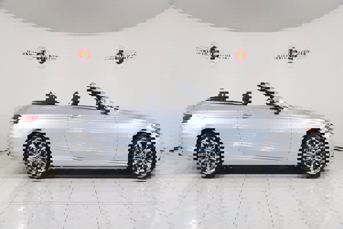 Used 2021 Mercedes-Benz C 300 4MATIC Cabriolet image 2