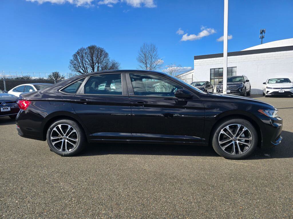 New 2026 Volkswagen Jetta Sport FWD image 2