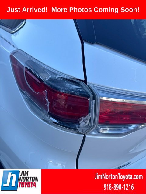 Used 2016 Toyota Highlander Limited Platinum AWD/4WD image 5