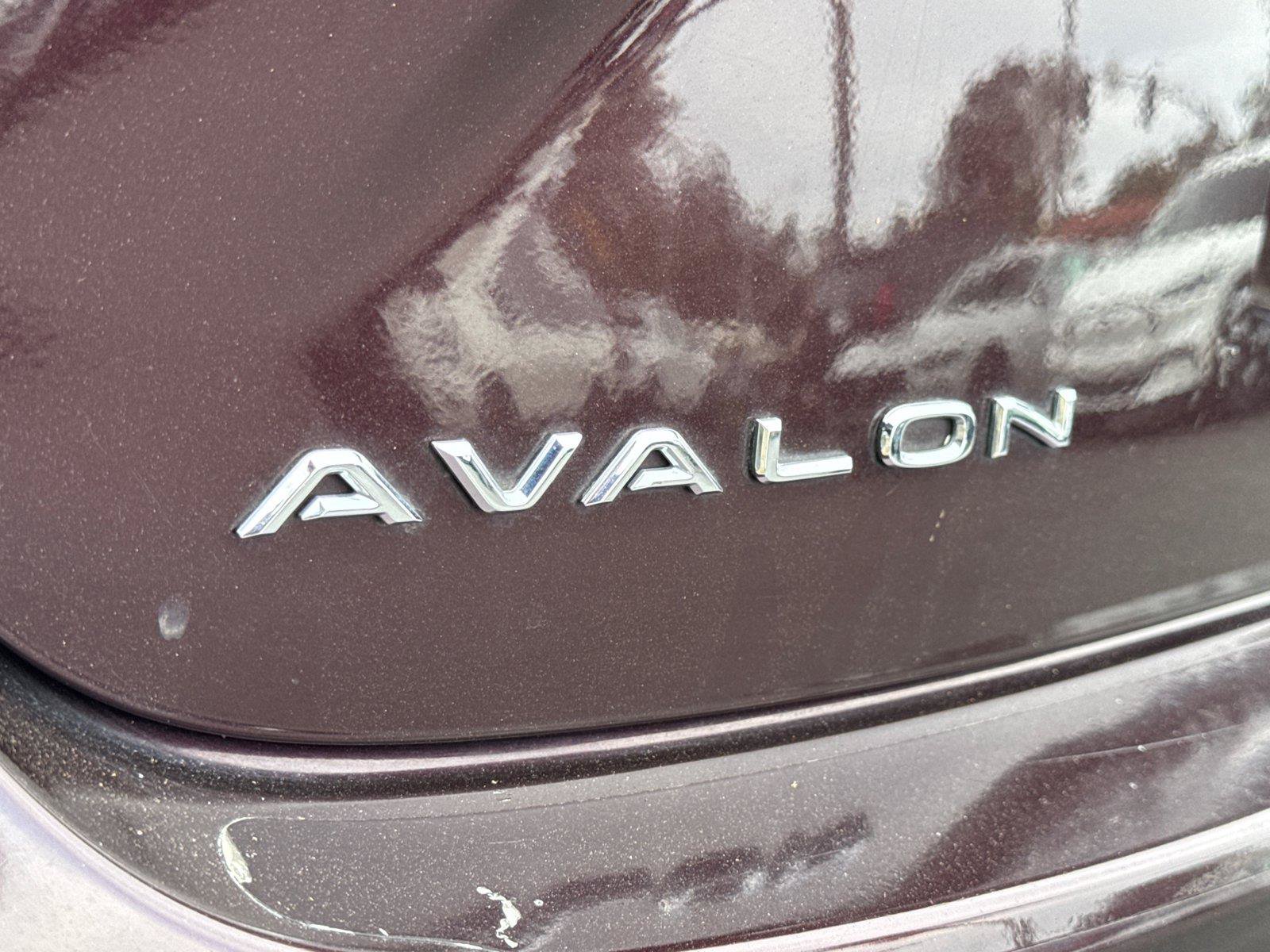 Used 2015 Toyota Avalon XLE Premium w/ Preferred Accessory Package FWD image 10