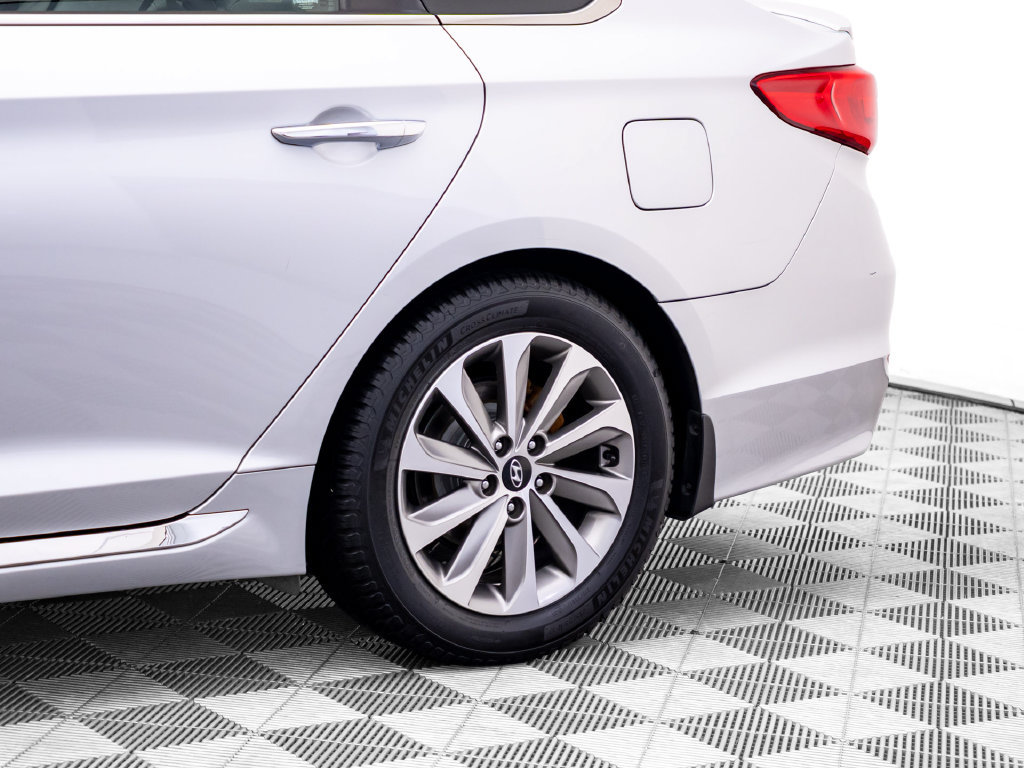 Used 2015 Hyundai Sonata Sport w/ Option Group 03 FWD image 33