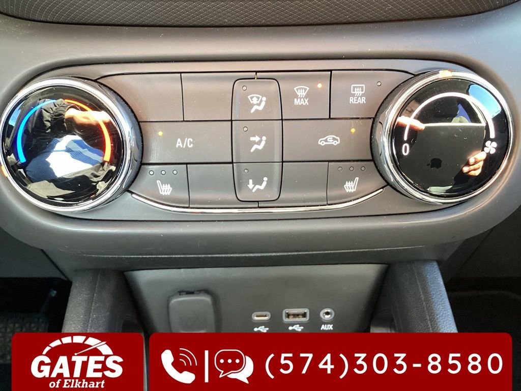 Used 2023 Chevrolet TrailBlazer LT FWD image 17