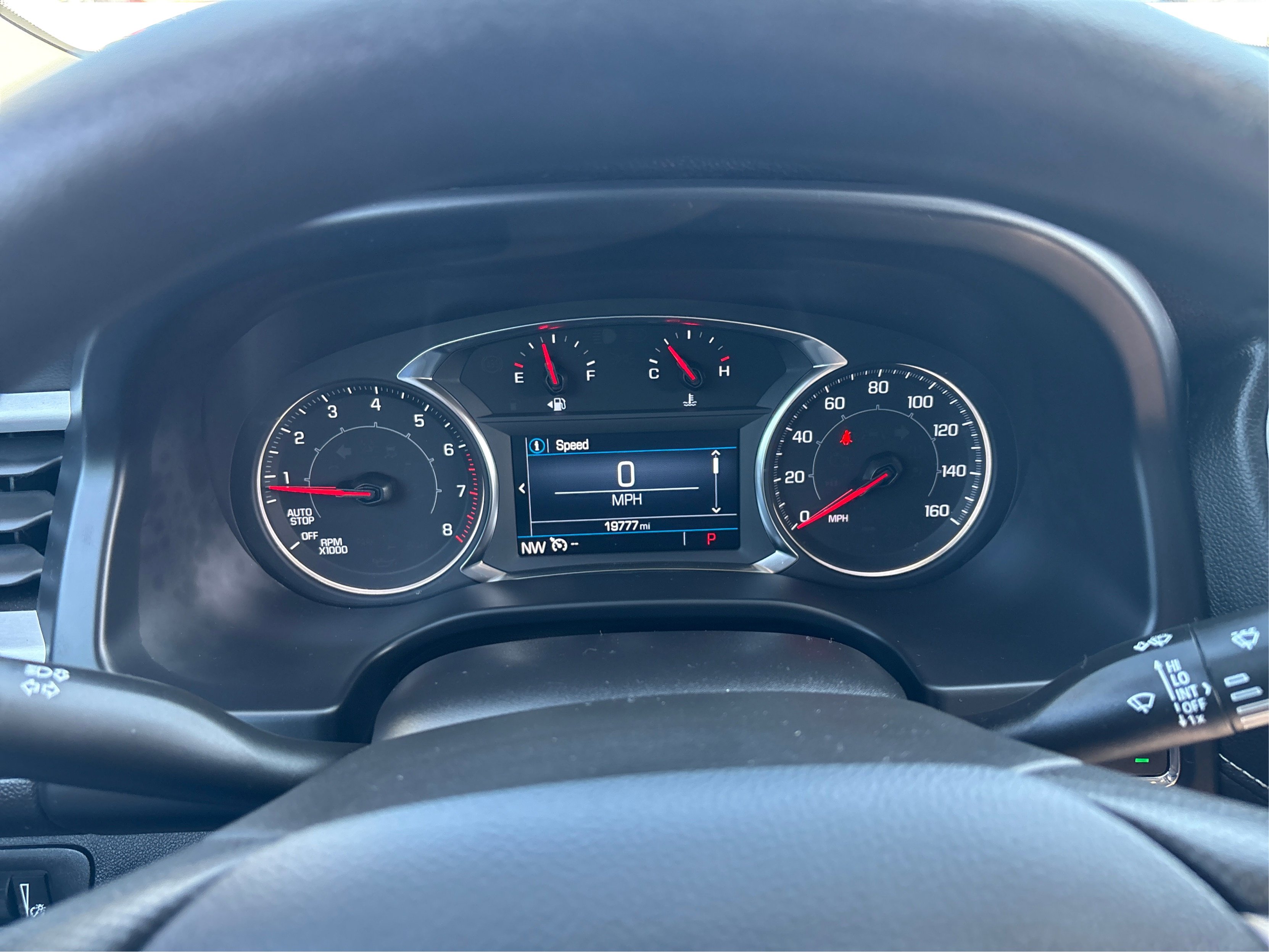 Used 2023 GMC Acadia SLE image 13