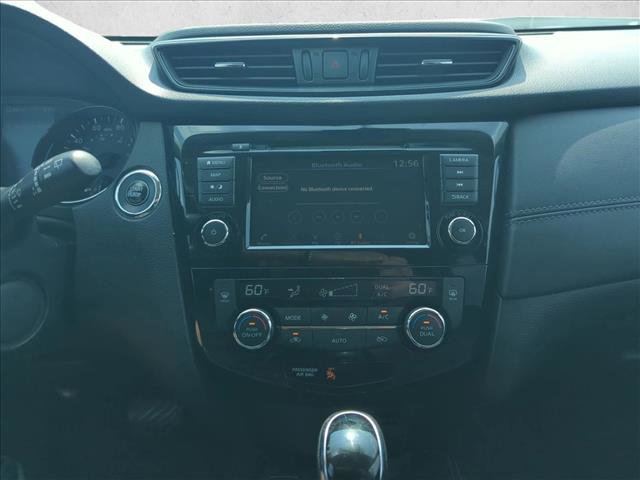 Used 2018 Nissan Rogue SL w/ Premium Package image 11
