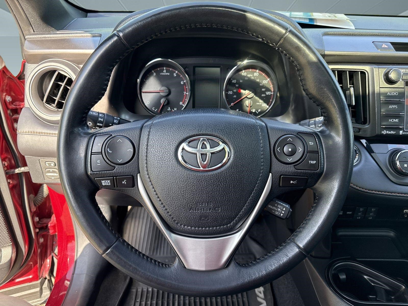 Used 2018 Toyota RAV4 SE w/ Power Extra Value Package image 9