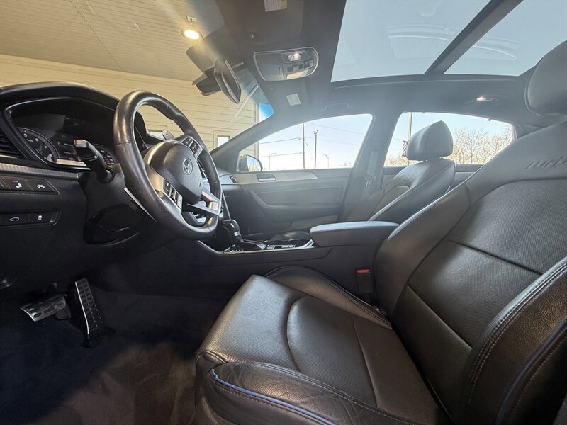 Used 2019 Hyundai Sonata Limited image 11