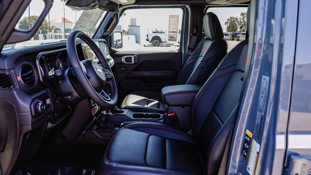 New 2026 Jeep Wrangler Unlimited Rubicon w/ Whitecap Package image 21