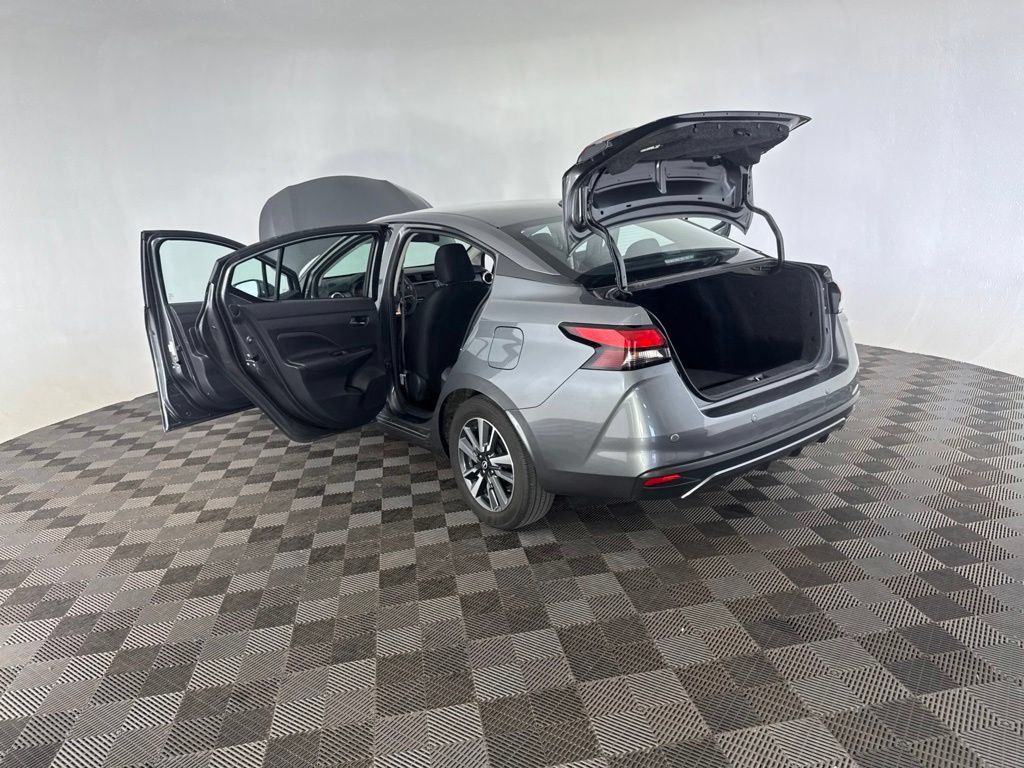 Used 2025 Nissan Versa SV FWD image 18