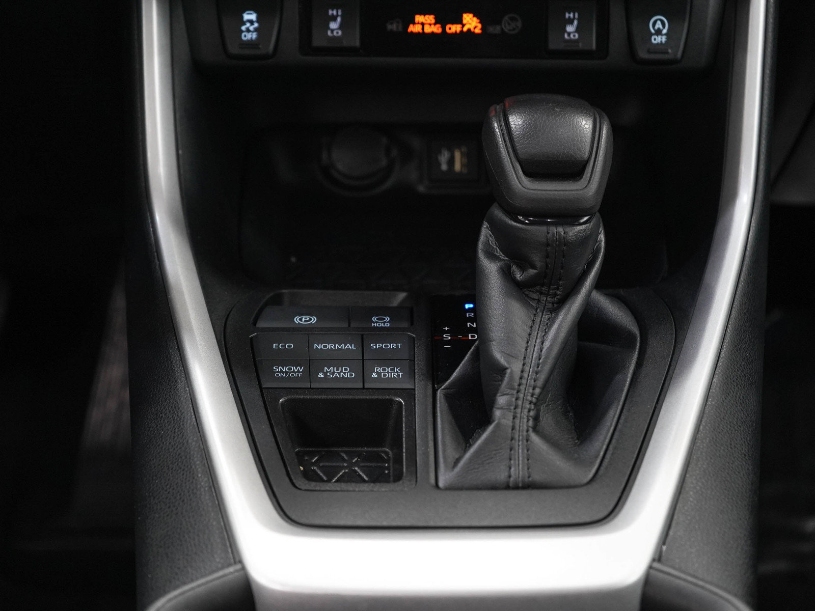 Used 2023 Toyota RAV4 XLE w/ Convenience Package AWD/4WD image 19